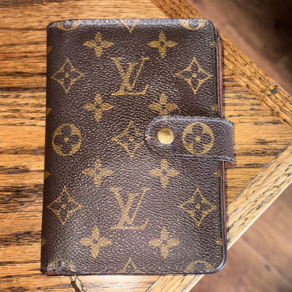 Louis Vuitton Monogram wallet
